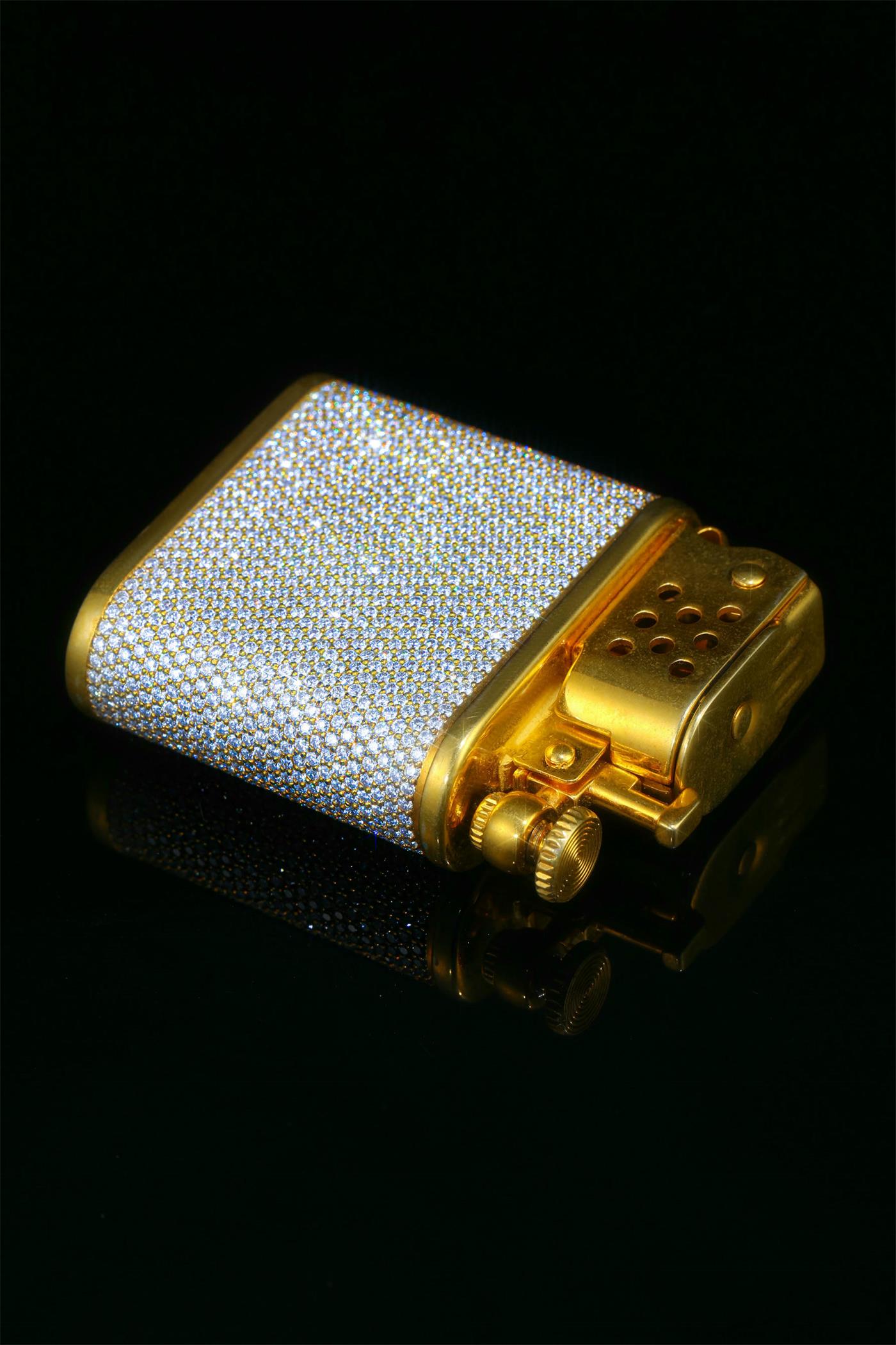 Zorro kerosene lighter made of 18K gold