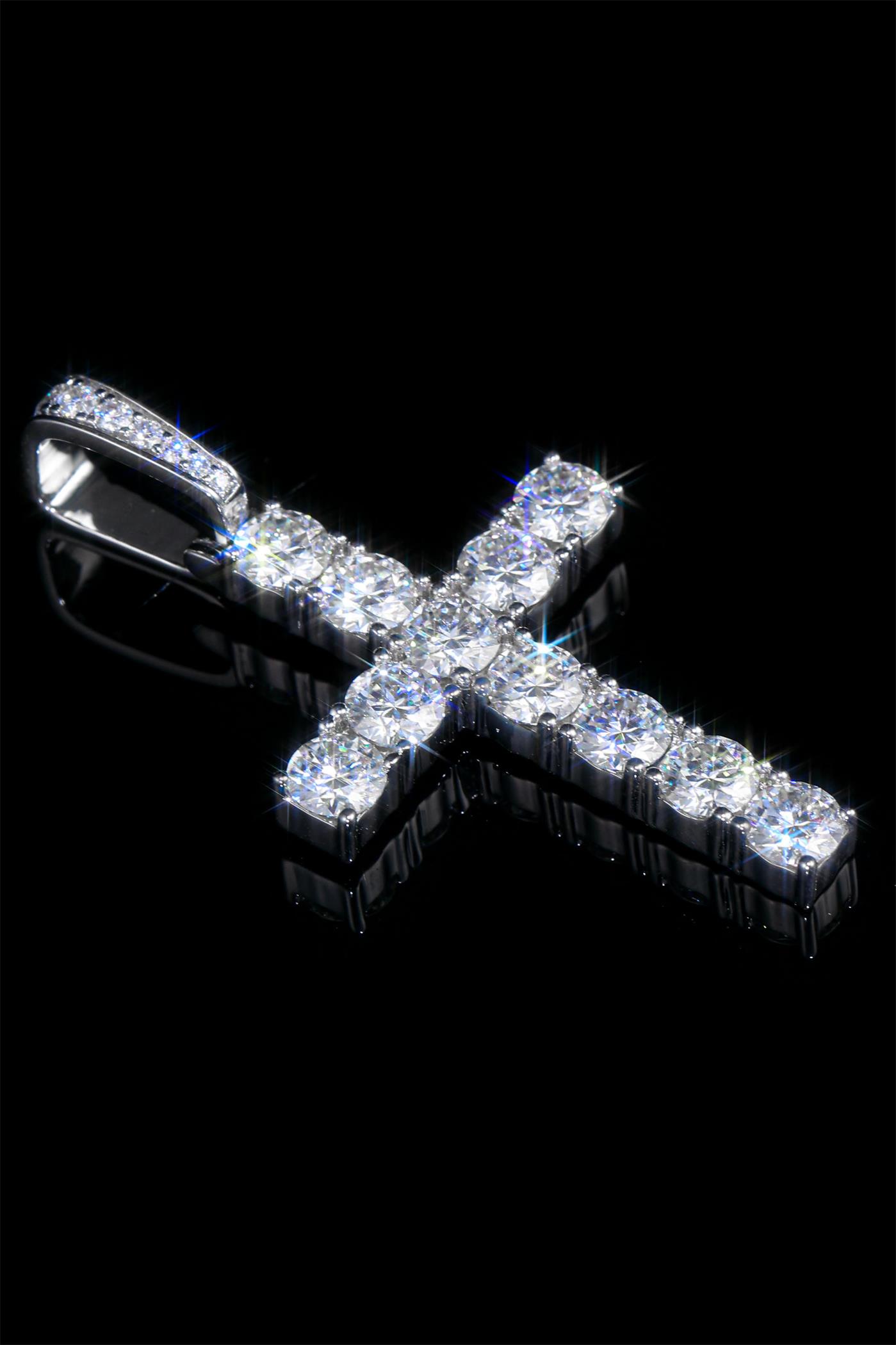 Punk Style 925 Silver Claw-Set Moissanite Cross Pendant